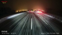 La nieve desata el caos en las autopistas de Alemania #Alemania #nieve  #tormentadenieve  #CaosVial