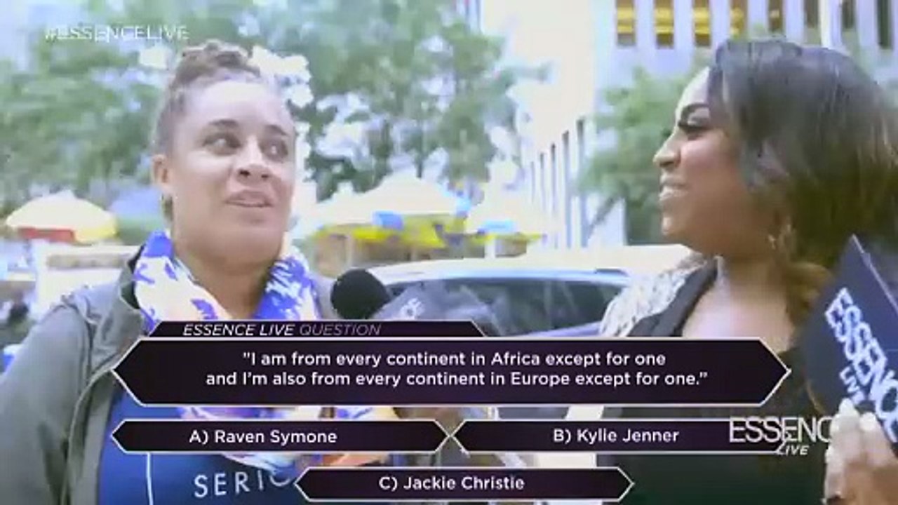 Watch This Week’s Episode of ‘ESSENCE Live’ Featuring First Lady Michelle Obama!