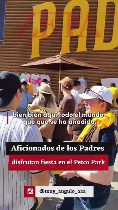 Aficionados de los Padres disfrutan fiesta en el Petco Park