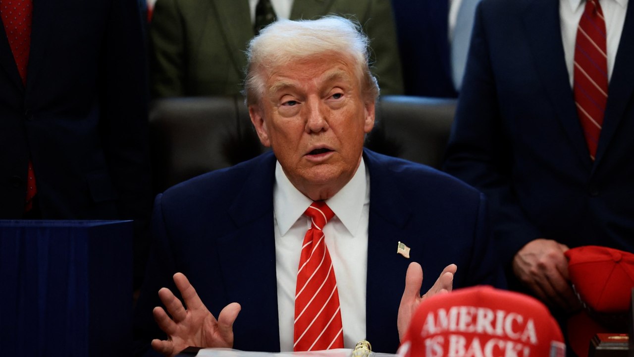 Trump regaña a periodista de CNN tras pregunta sobre Epstein