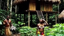 Darién Gap Part 2: Emberá Village & The Mysterious Glowing Plant 😱🌿 Jungle Secrets