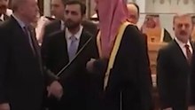Muhammed bin Selman, Cumhurbaşkanı Erdoğan’ı uğurlarken elini bırakmadı_1