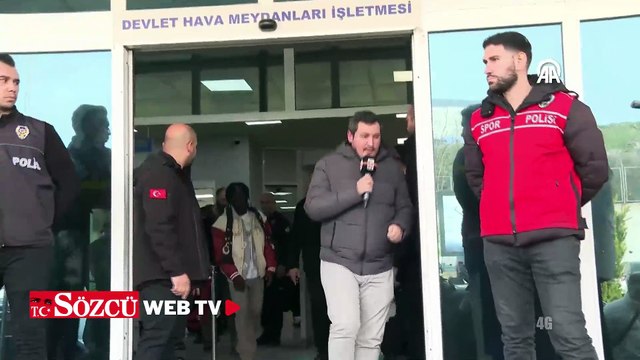Galatasaray'ın yeni transferi Nhaga İstanbul'a geldi