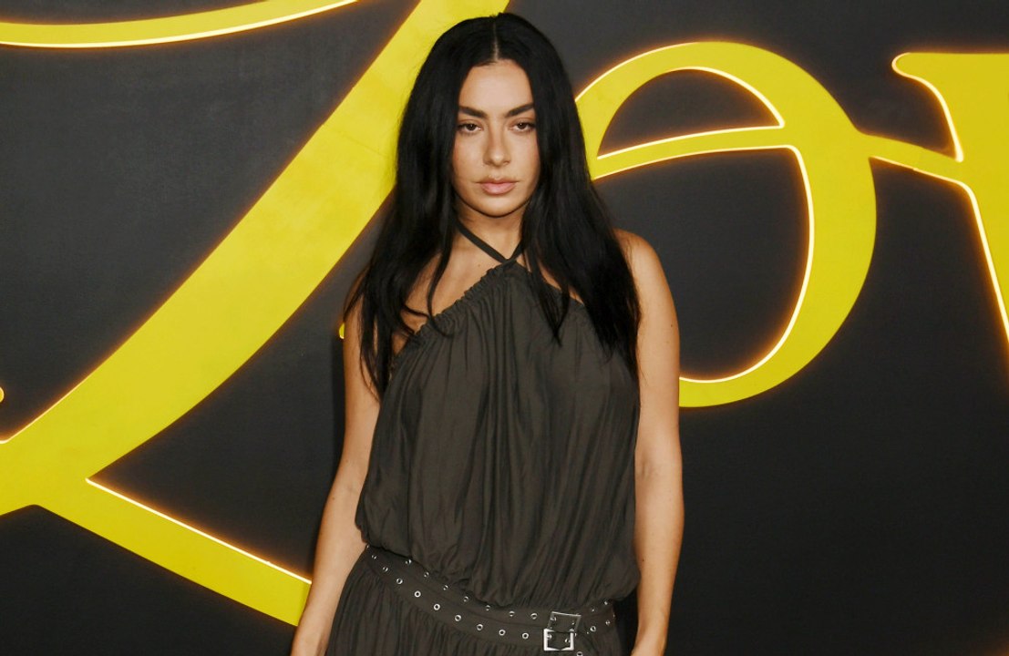 Charli xcx: 'brat'-erfolg hat ihr publikum verändert