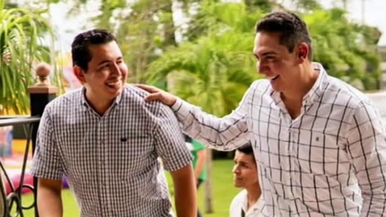 Camioneta del Ayuntamiento vuelca tras festejos en Valle | CPS Noticias Puerto Vallarta