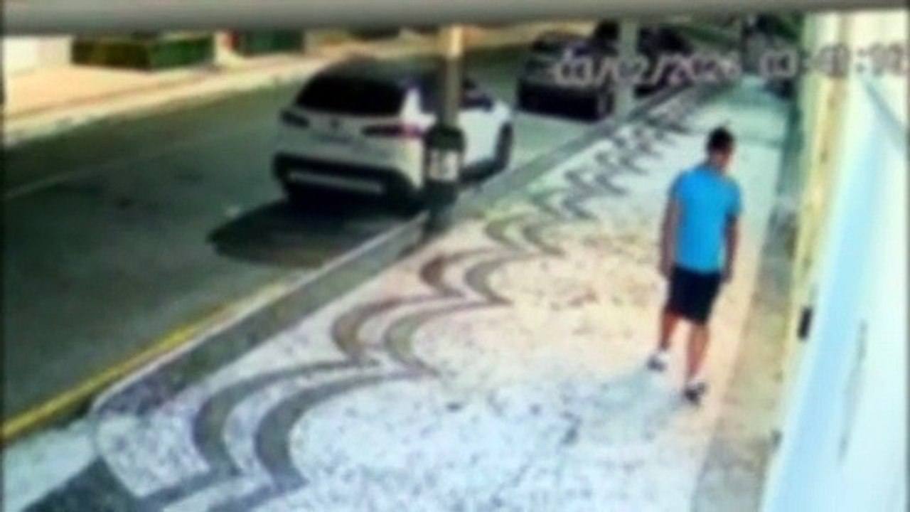 Porteiro age rápido e impede furto de bicicleta em Balneário Camboriú