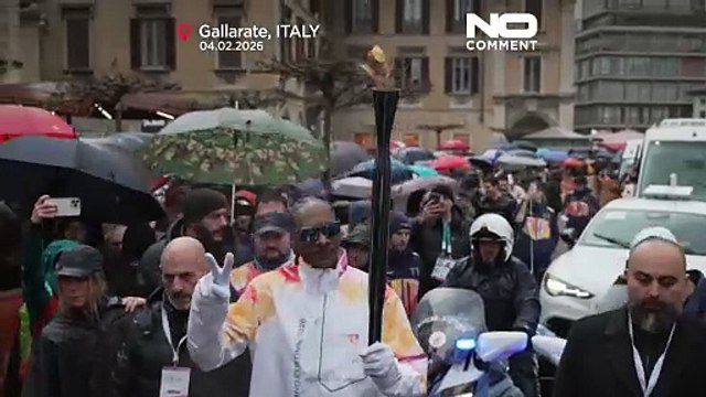 حضور غیرمنتظره اسنوپ داگ در حمل مشعل المپیک در گالاراته ایتالیا