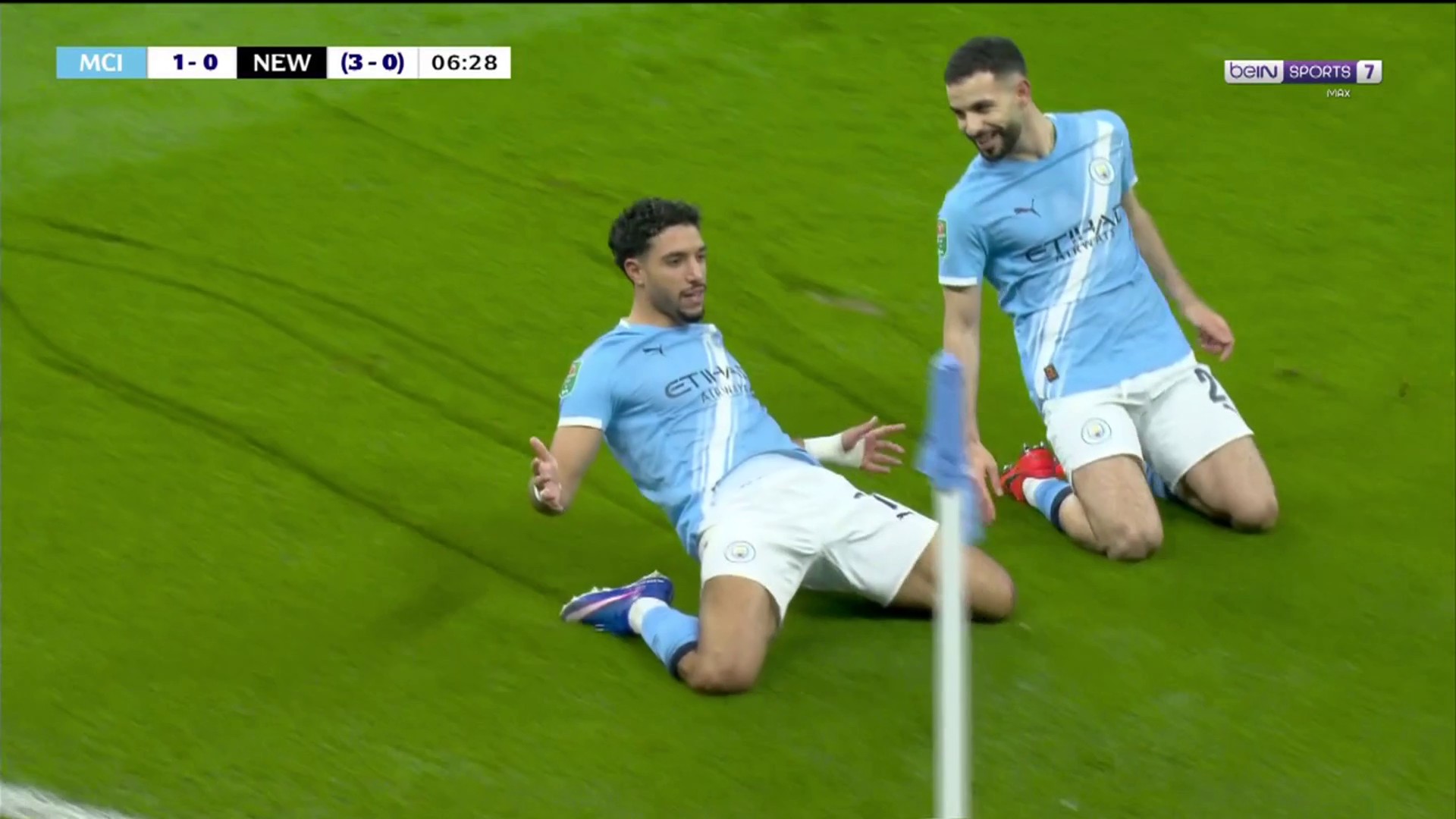 Carabao Cup : Marmoush ouvre le score contre Newcastle avec un but gag