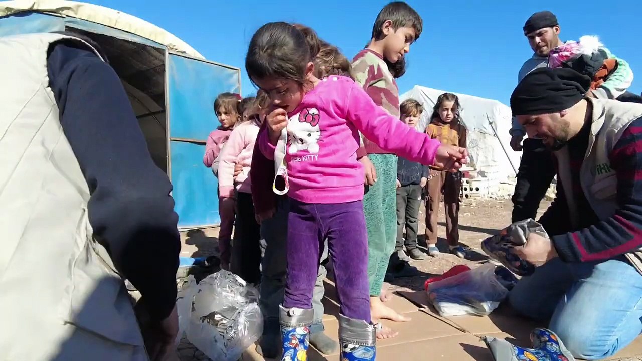 İHH'dan 2025'te Suriye’ye 972 tır yardım malzemesi