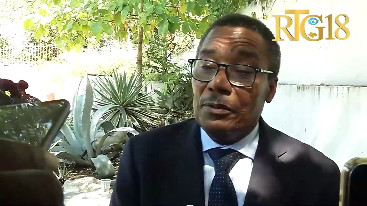 Dr. Jean Palème Mathurin vinn depoze pyès pou pòs Premye Minis.