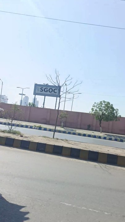 Way to SMHS to UMDC  Karachi