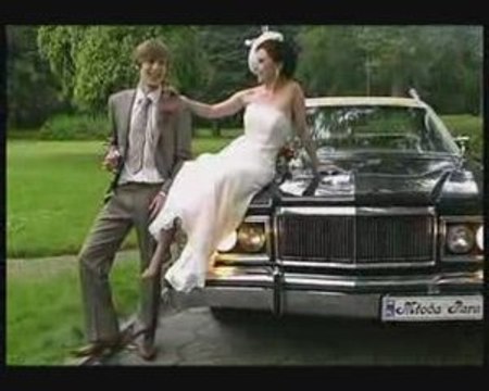 Spacer w trakcie wesela