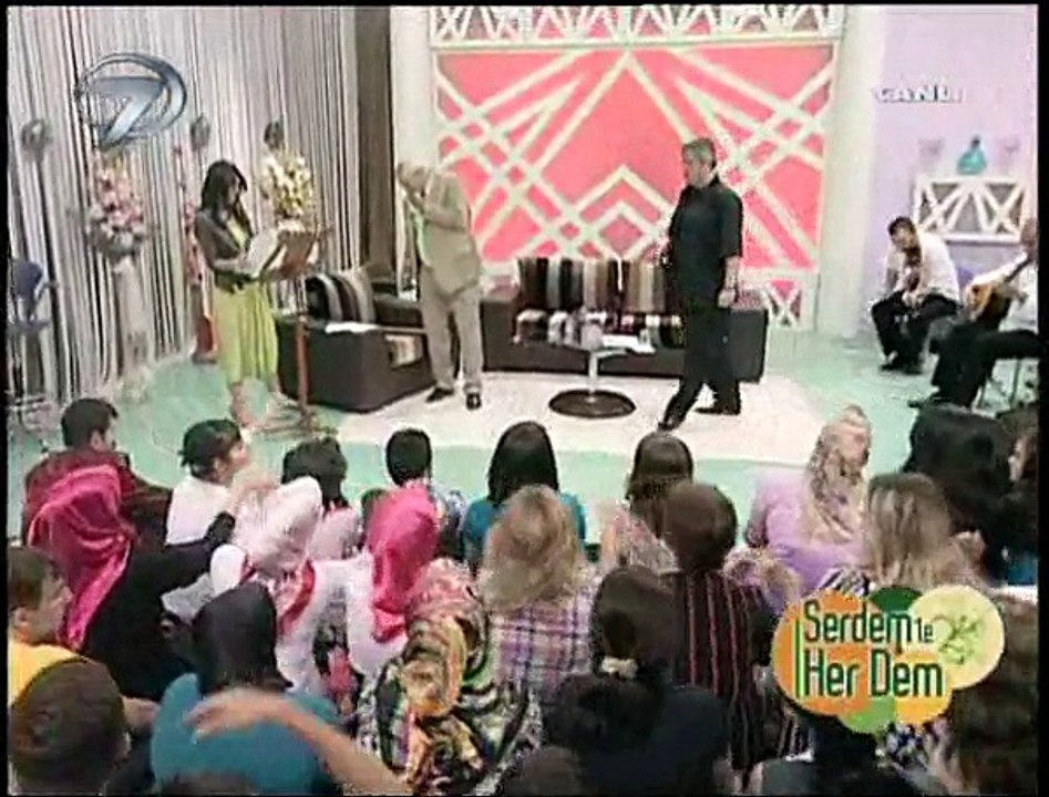 Cengiz Kurtoğlu ( Gelin Olmuş Canlı 2009 )