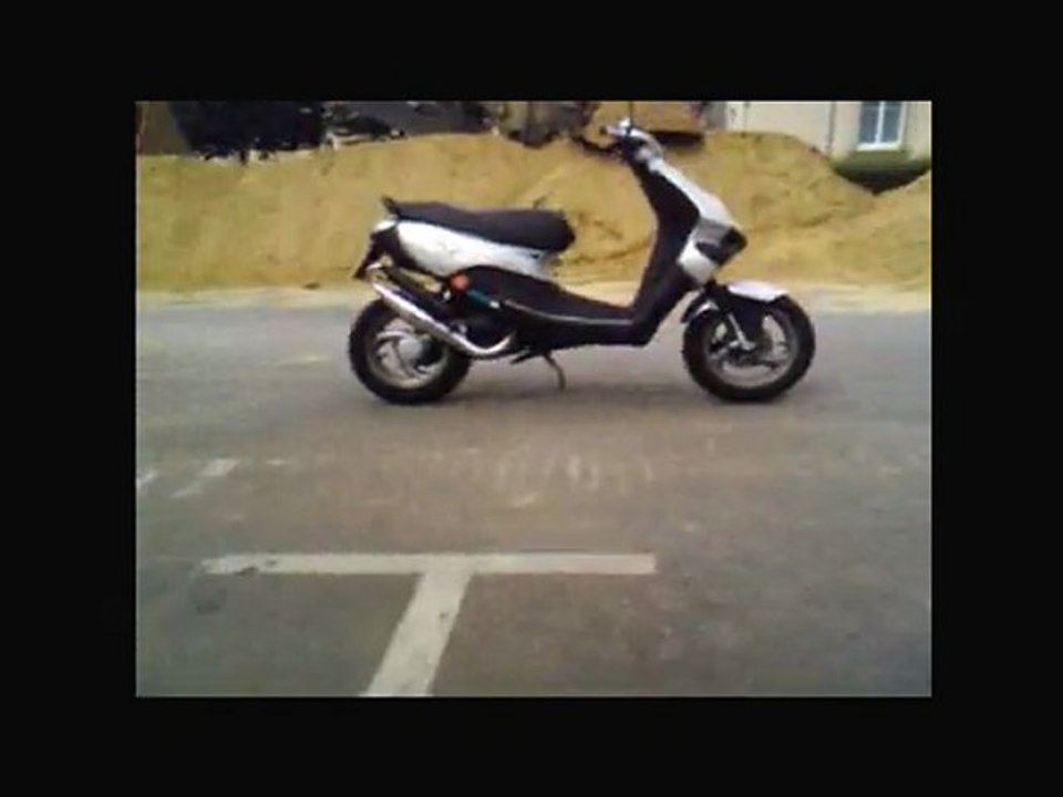 ALEX TUNING IN BEAUVAIS EN SCOOTER