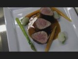 Filet mignon au caramel d'oignons et petits légumes