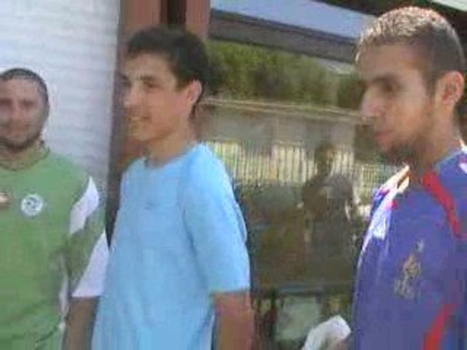 tournoi DZfoot 2009_l'après repas et les dedicasses