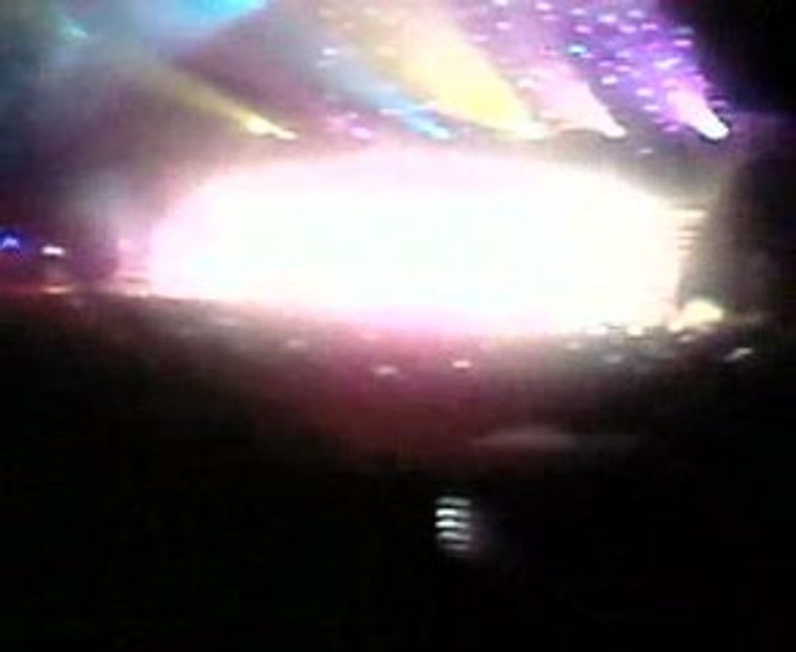 NE - YO . IN PARIS/ZENITH LE 09 JUILLET 2009