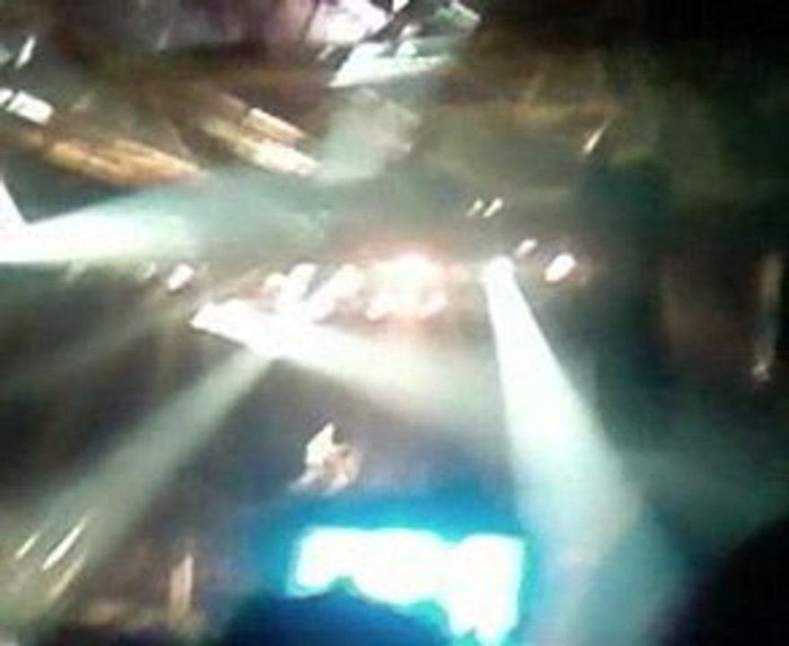 NE - YO IN PARIS/ZENITH LE 09 JUILLET 2009