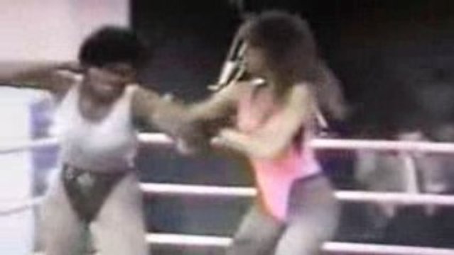 Ebony & Tammy Jones vs Hollywood & Vine (GLOW Wrestling)