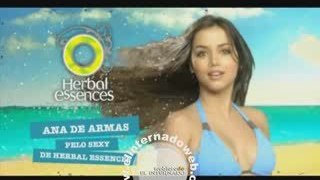 Mini anuncio Ana de Armas (Herbal Essences)