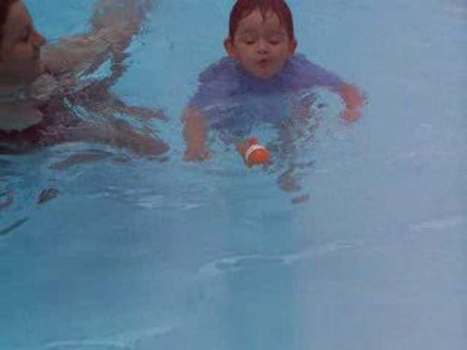 Liam 1ere lecon de natation