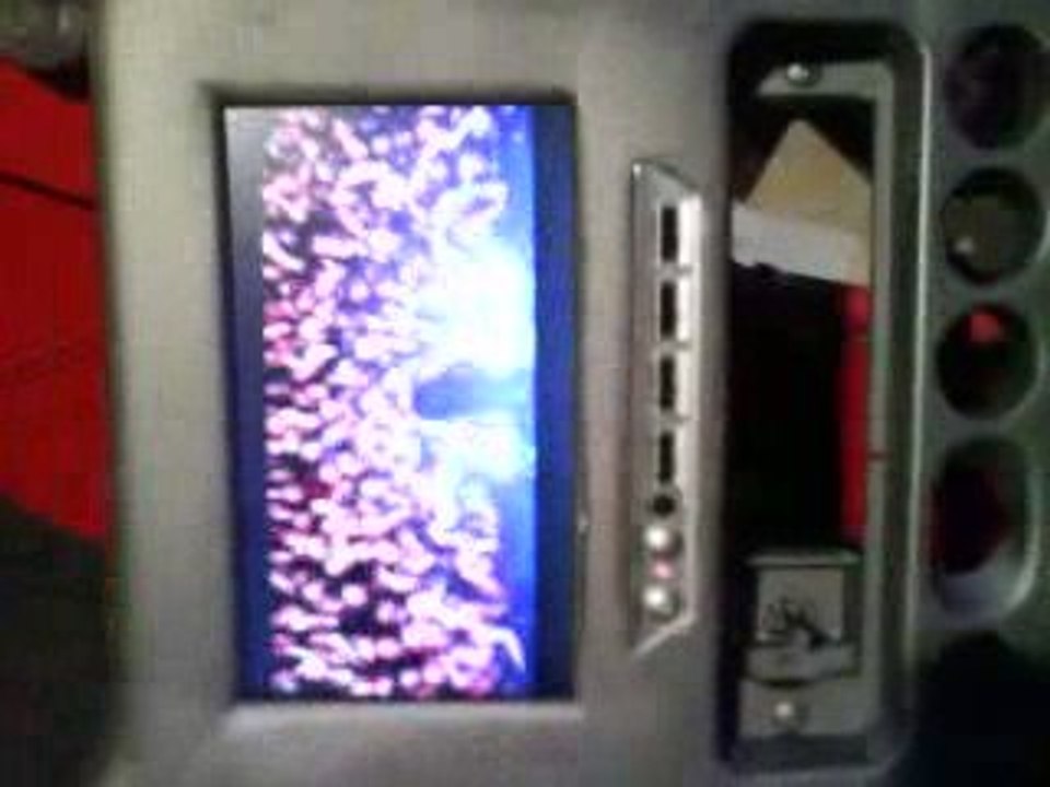 ecran dvd dans 106