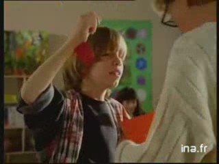 Stylo Colle Bille La Classe (1996) - Vintage Crafting Pen for Kids ✂️