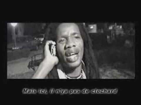 SARKO... ON EST PAUVRE MAIS ICI Y A PAS DE CLOCHARDS!