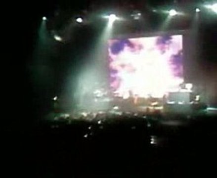 KERI . HILSON EN 1ER PARTIE IN PARIS/ZENITH LE 09 JUILLET 09