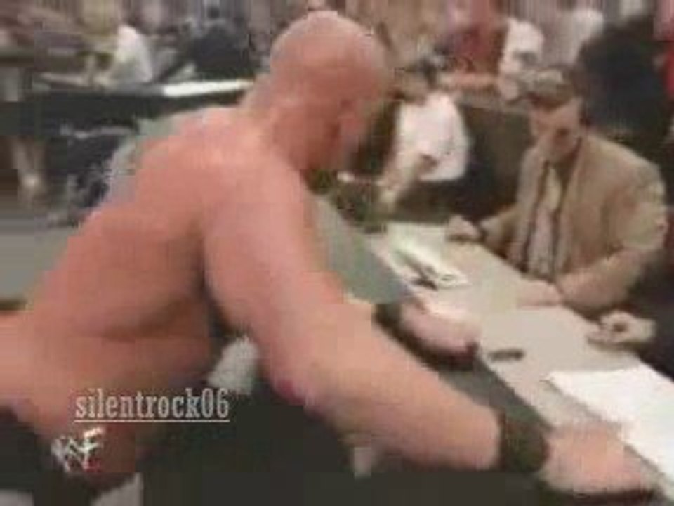 Kurt Angle vs Stone Cold - UNF 2001 Part 1