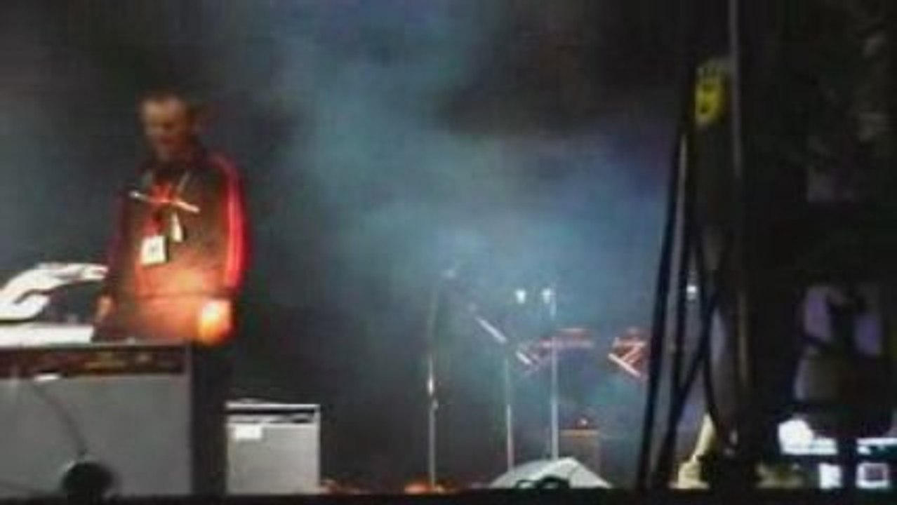 Festival Astropolis 06 août 2005 Brest scène fzm 1/2