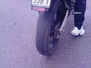 Burn avec la moto de  guilhem gpr 50