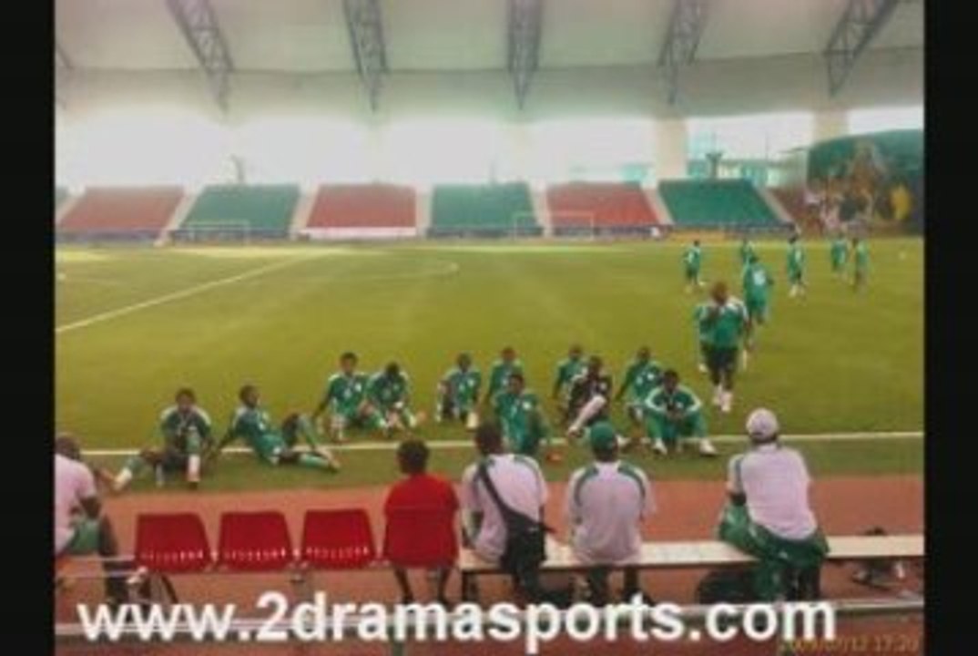 Samson Siasia flying Eagles In Qatar Egypt 2009 Training