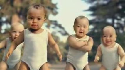 Pub Evian Roller Babies
