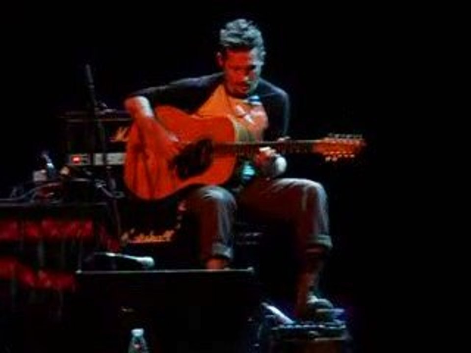 Ocean - John Butler - Folies Bergère Paris 10/07/09