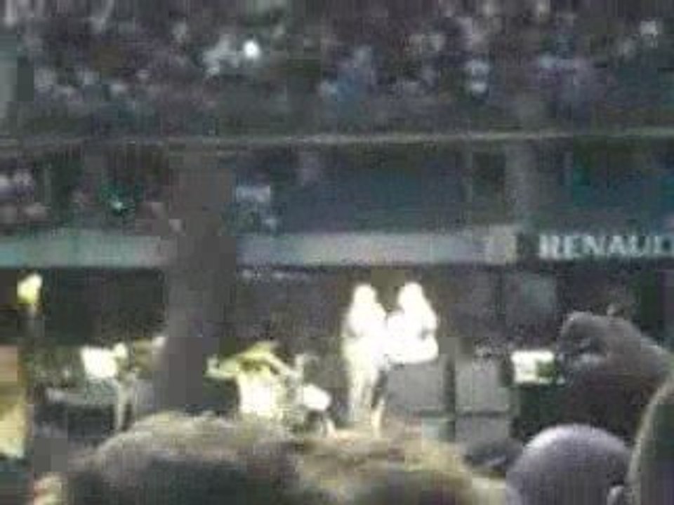 U2 - Angel of Harlem, hommage à Michael Jackson