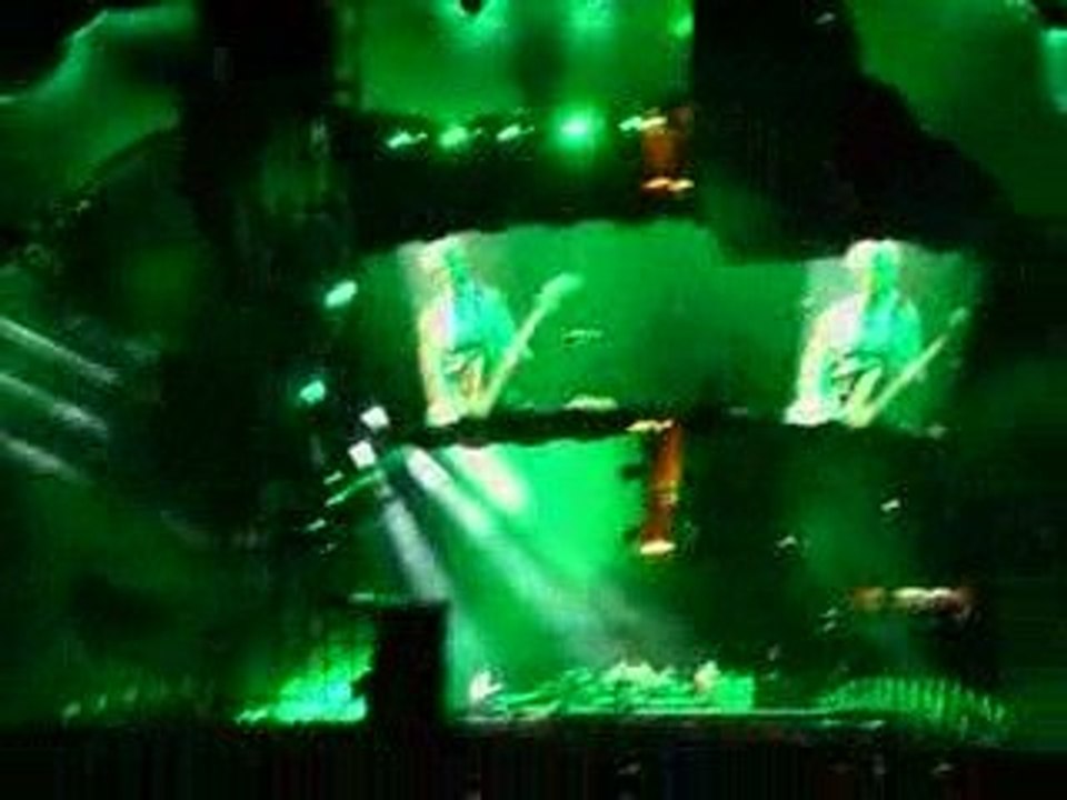 U2 Bloody Sunday Paris 2009