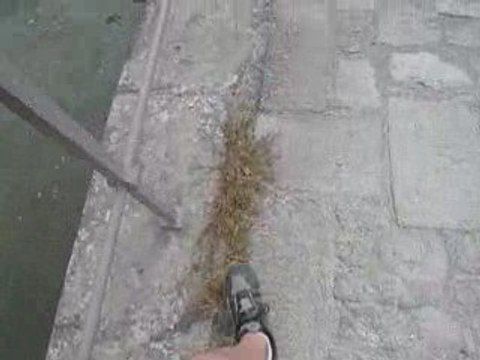 Canal du Midi en velo sur l'ecluse