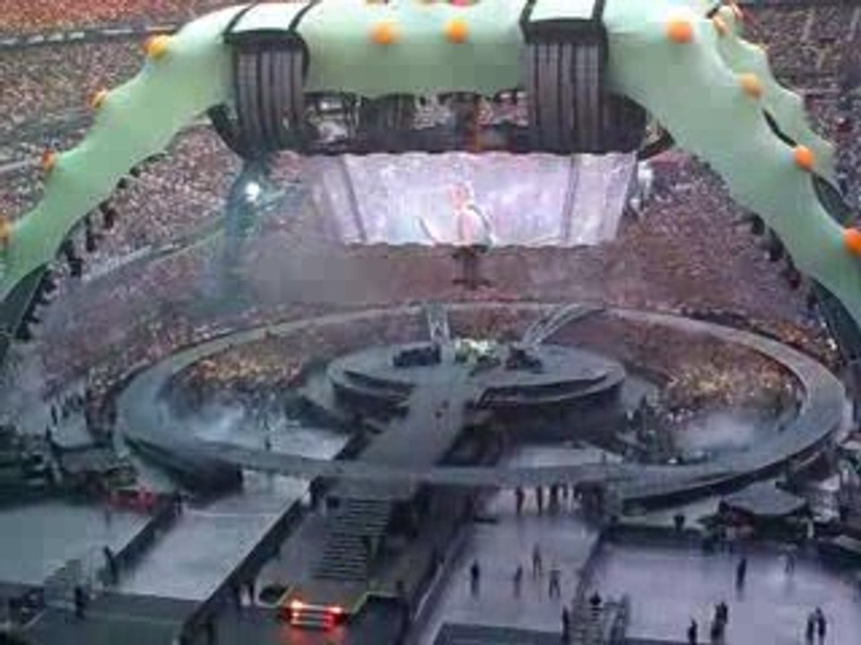 CONCERT U2 STADE DE FRANCE GET ON YOUR BOOTS