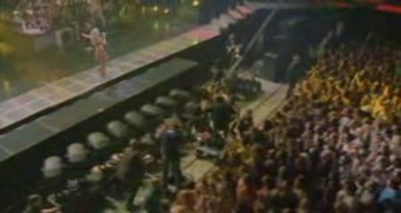 Shkra_Whenever_Wherever_Live_of_the_Rcrd_2004