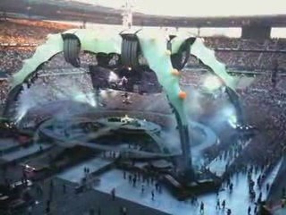 Concert U2 Stade de France 2009 ENTRÉE DU GROUPE - BREATHE