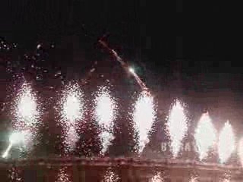 Feux d'artifices de Nimes [13/07/09]  rayser Partie 5