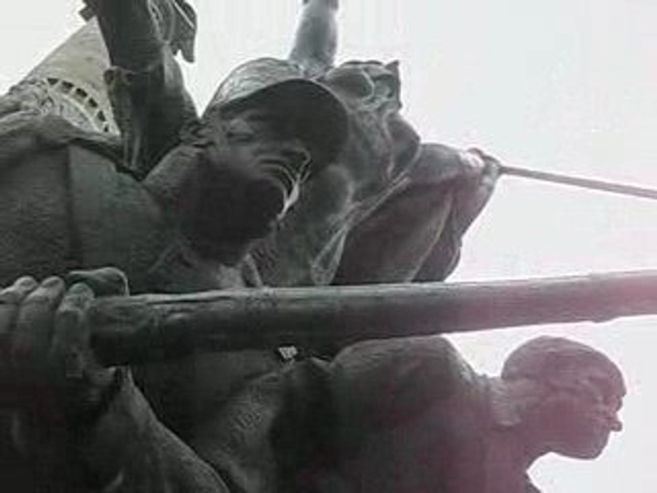 DO YOU KNOW THESE SOLDIERS?