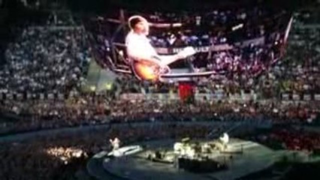 U2 360° Tour Desire-Billie Jean-Don't stop Mickael Jackson
