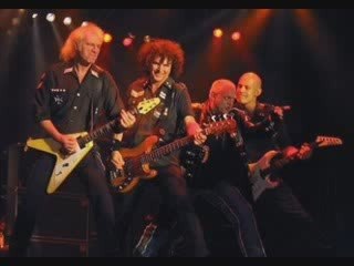 Accept '*Amamos la vida'*