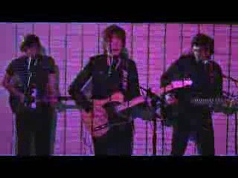 Two Door Cinema Club - Undercover Martyn