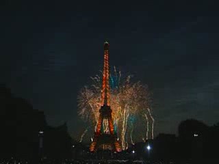 Le feu d'artifice du 14 juillet 2009, vu du Champ de mars