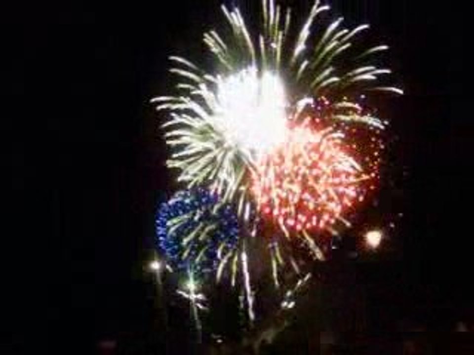 Bouquet final - Feu d'artifice 14 juillet 2009 Saumur