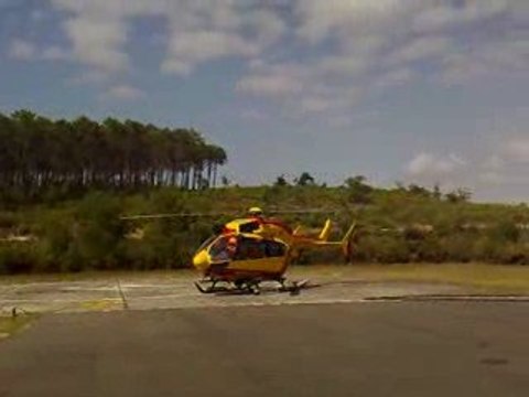 Decollage Hélicoptère Securité Civile à Lacanau Océan