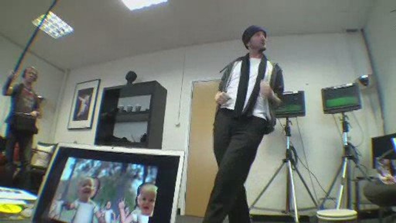 Pub Evian : le making of des bébés rollers